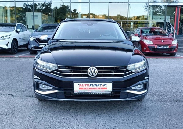 Volkswagen Passat cena 117900 przebieg: 140470, rok produkcji 2020 z Gryfino małe 631